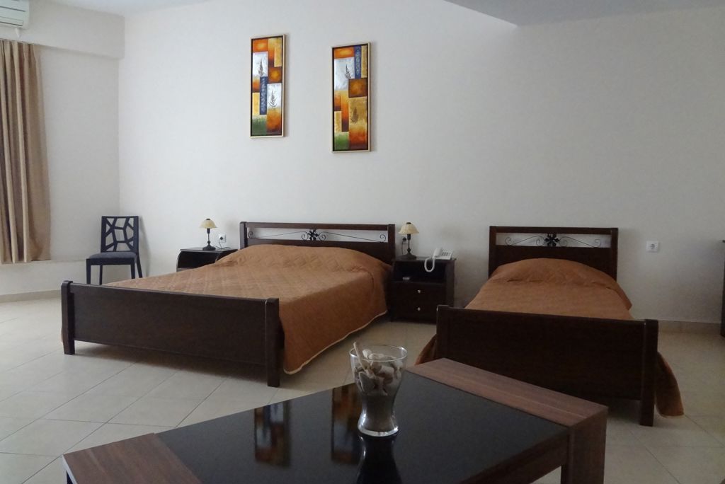 Avra Beach Hotel Logies en ontbijt - Hotel