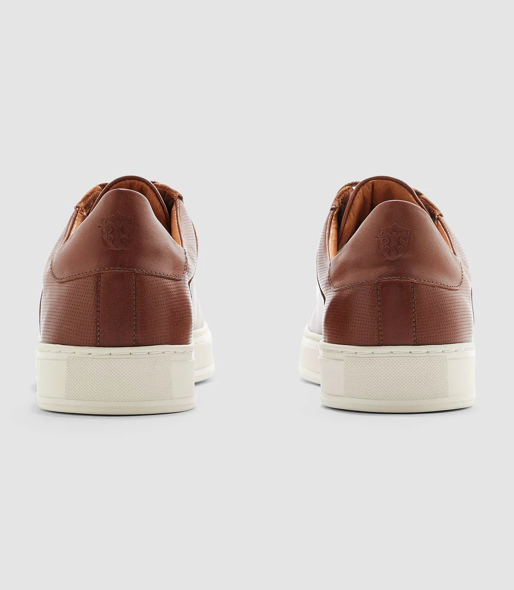 Sneakers en cuir marron 