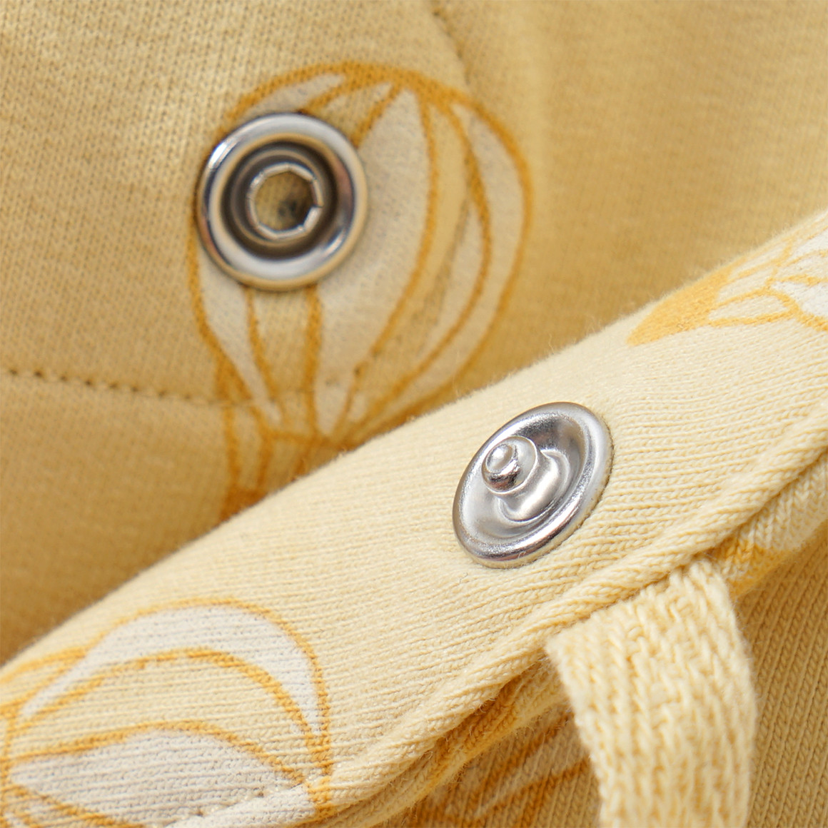 Topomini Pure Collection Newborn Wickeljacke mit Ballon-Print hellgelb