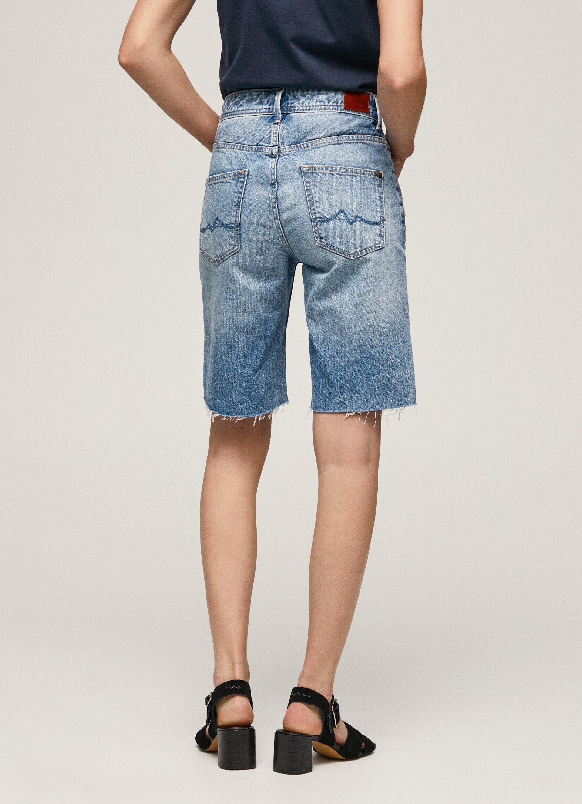 Bermuda jeans de corte relaxado - jeans