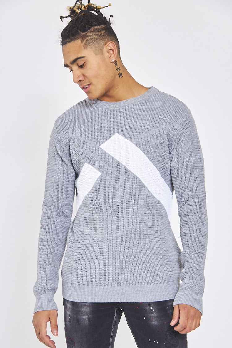 Pull en maille gris bandes blanches