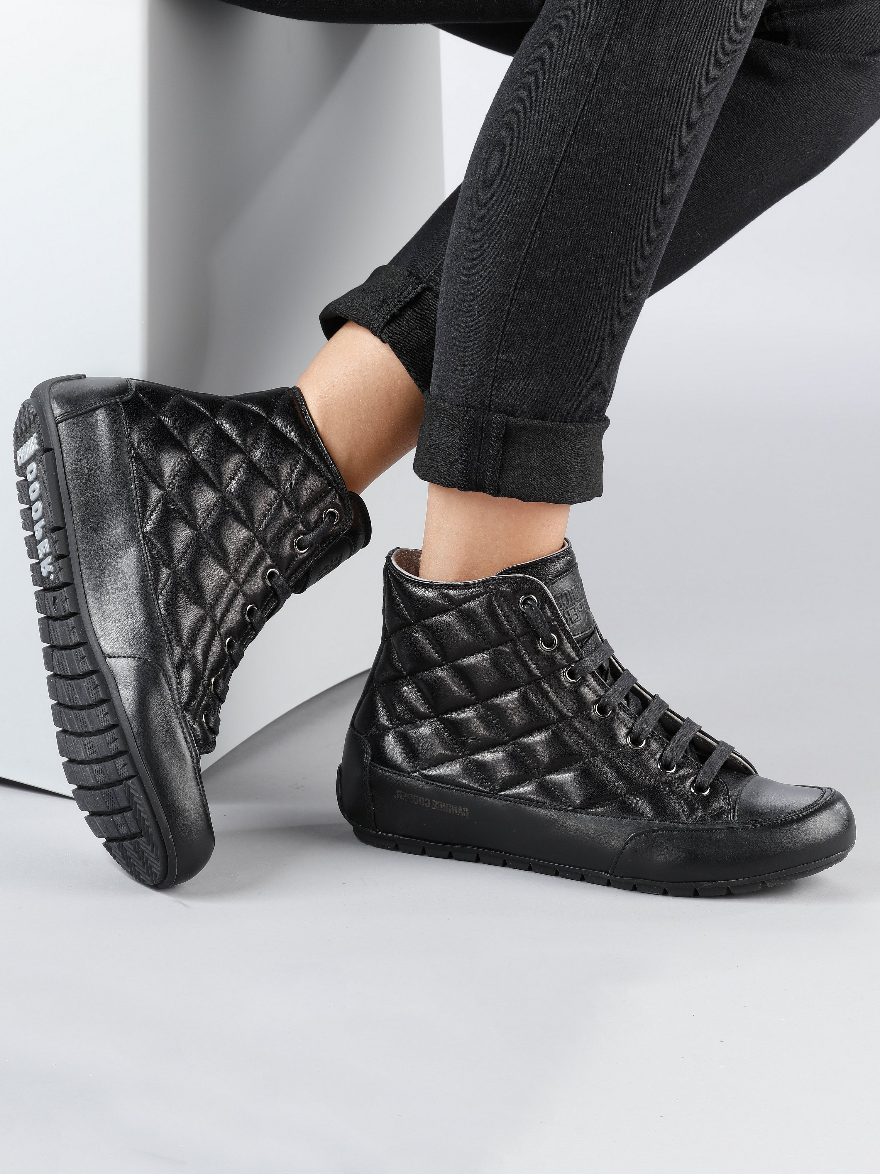 Sneaker Plus Bord