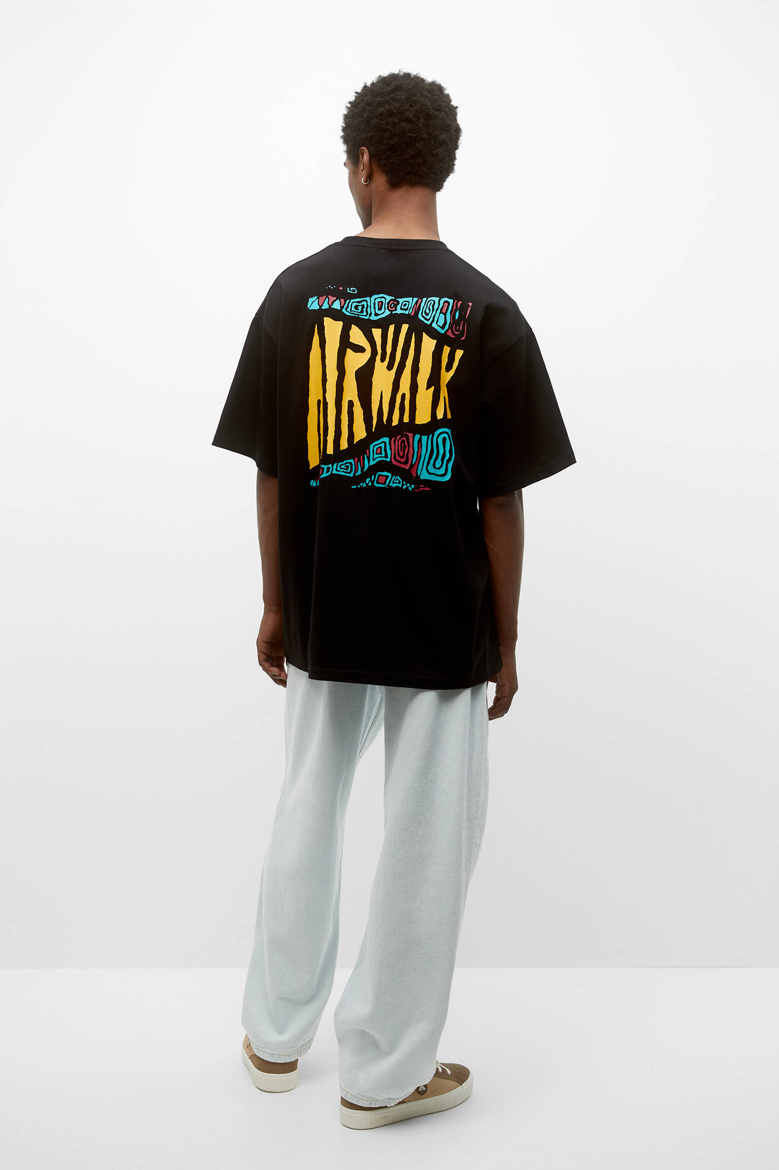 CAMISETA AIRWALK DE MANGA CURTA - PRETA