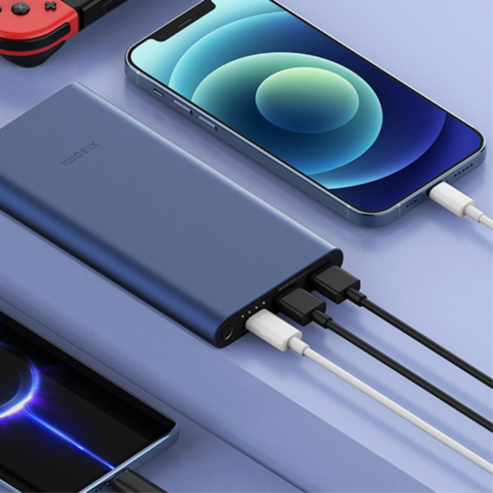(22.5W) 10000mAh Dual USB A / USB C Powerbank PD Quick Charge 3.0   LED Anzeige - Silber