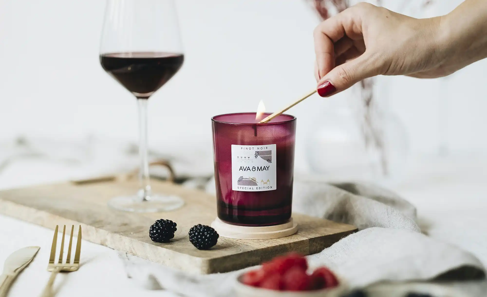 Duftkerze im Glas Pinot Noir AVA & MAY