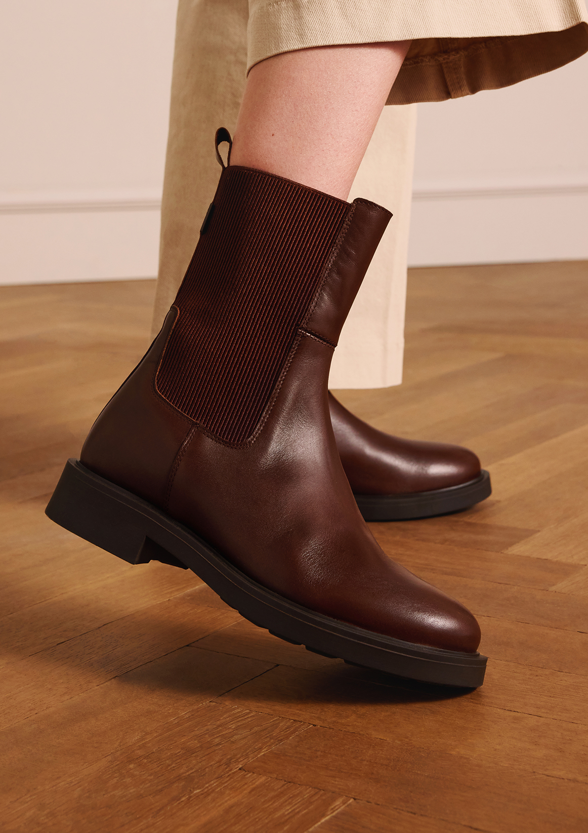 Bruine leren chelsea boots