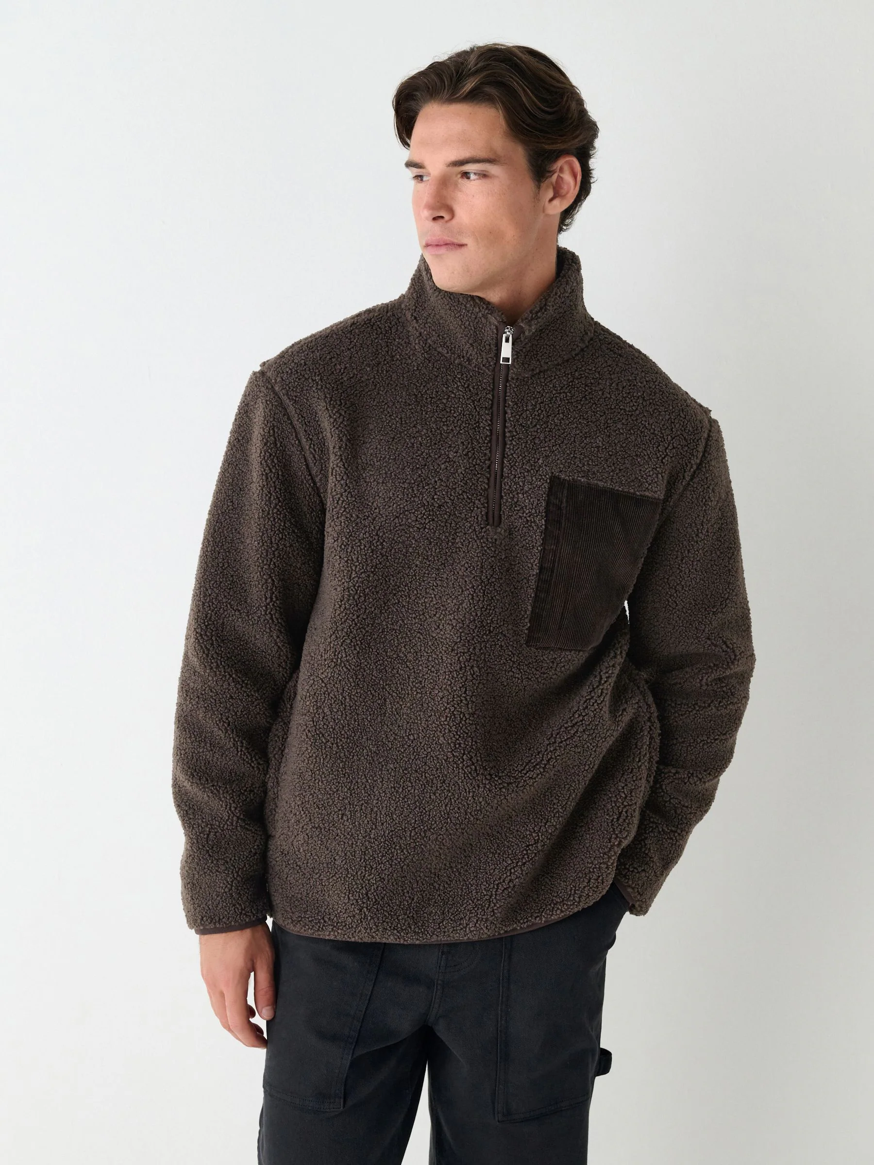 Chocoladebruin - Borg fleece met opstaande kraag en korte rits