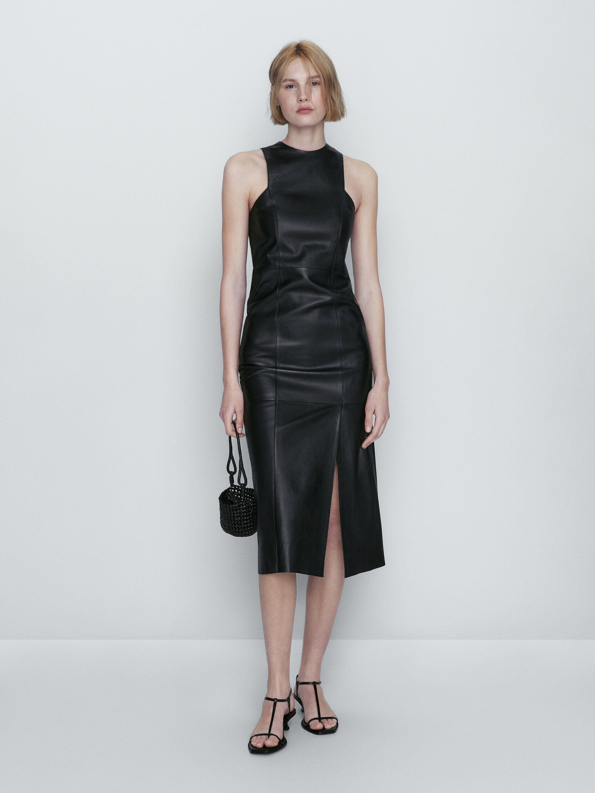 Vestido midi preto sem costura - PRETO