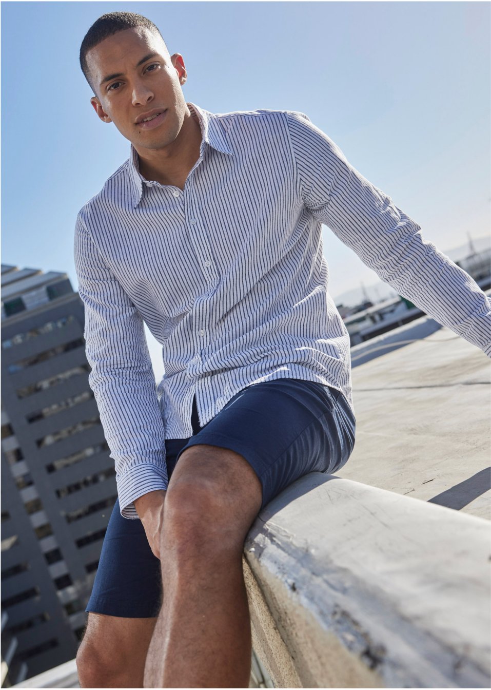 Chemise manches longues en lin majoritaire avec manches retroussables