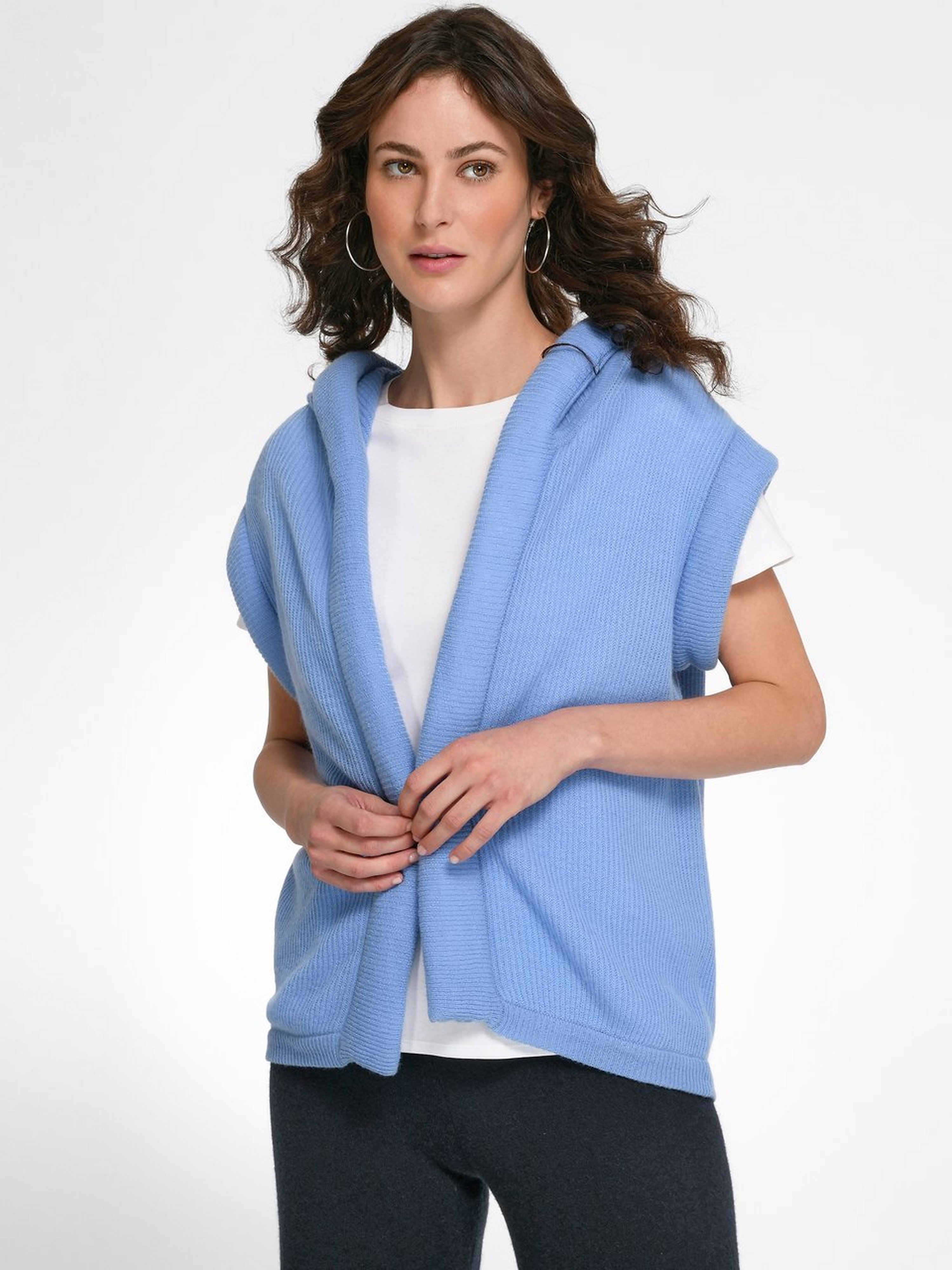 Strickweste mit Kapuze
