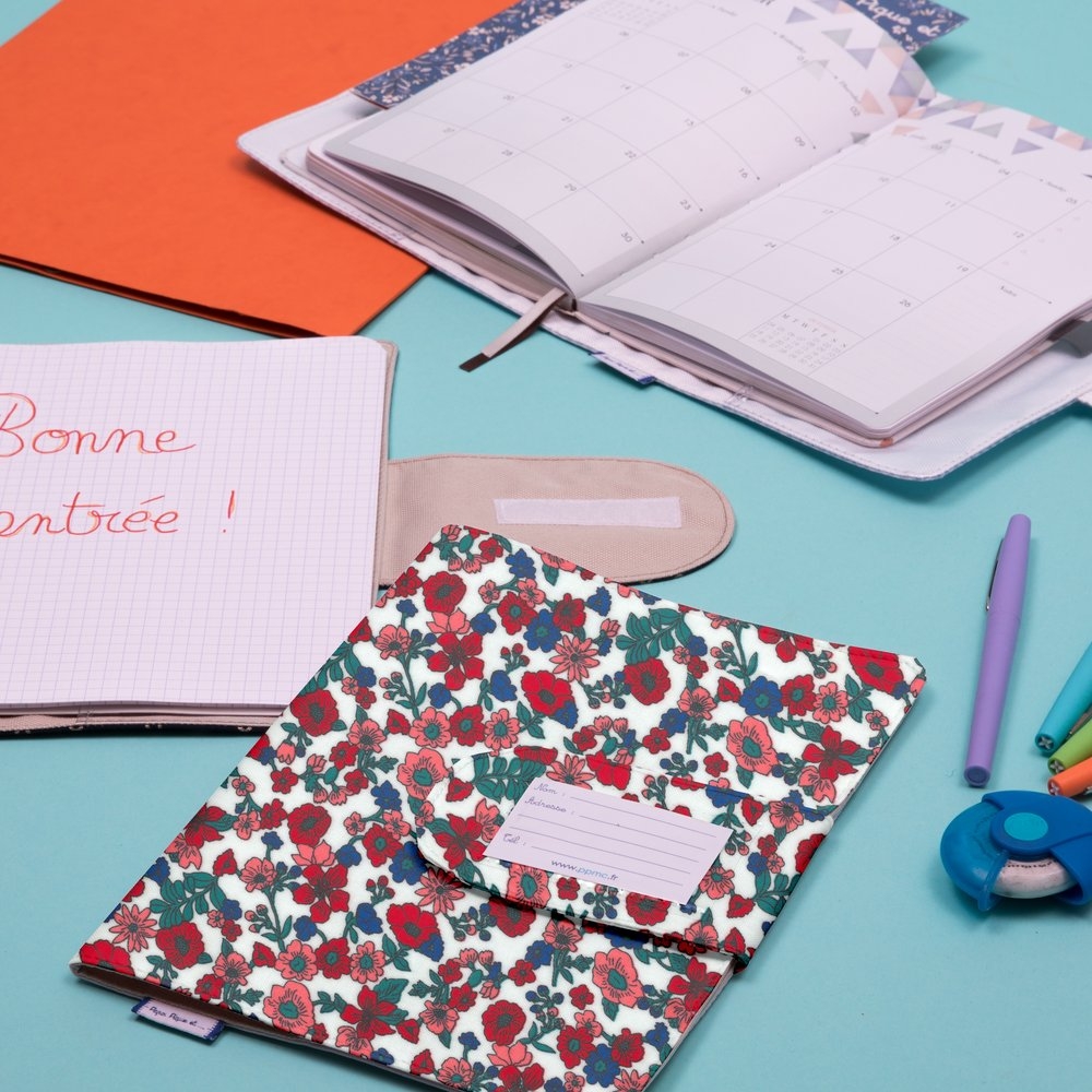 Protège Carnet De Santé Prairie Fleurie