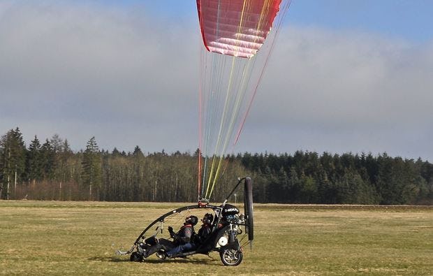 Motorgleitschirm-Rundflug ab Hörsten als Geschenk