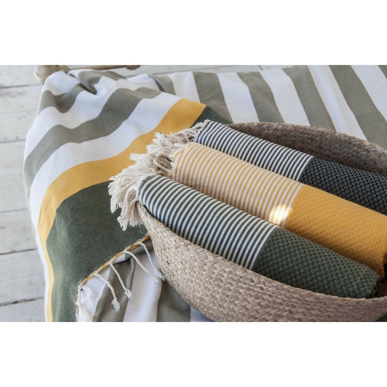 Febronie Fouta Nid d'Abeille Ibiza rayures fines jaune safran - 100x200 cm