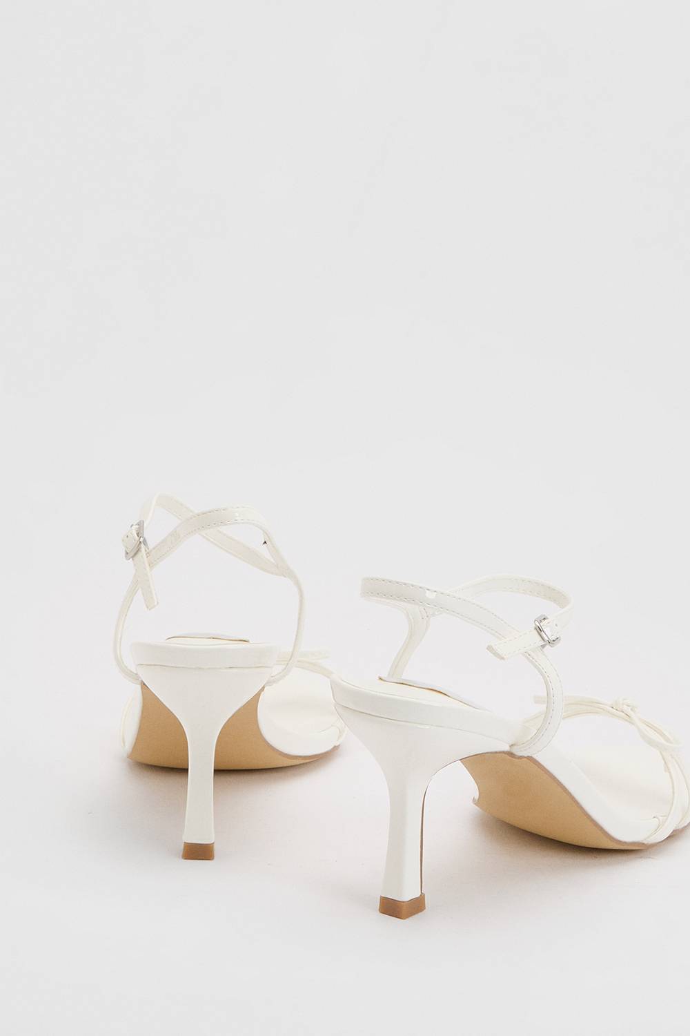 Oasis Sandales À Talons Moyens Scarlett En Synthétiquecuir À Double Bride Avec Nœud Décoratif