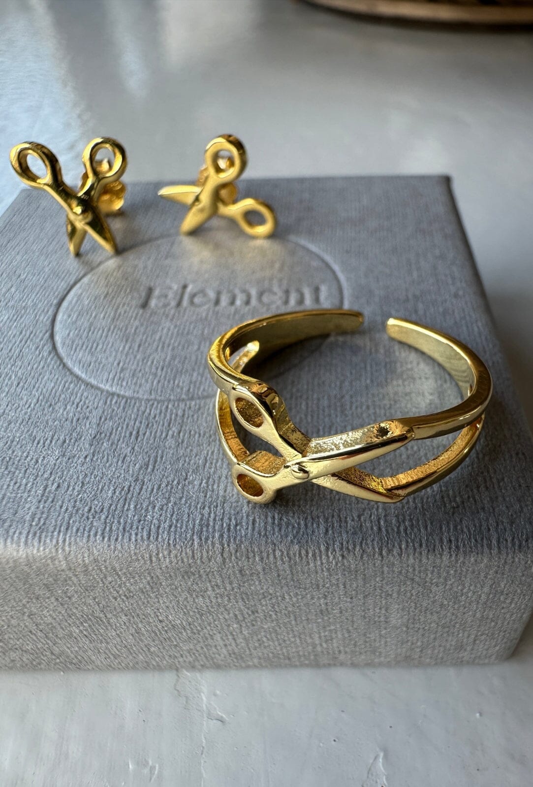 O element Happy Scissors Ring