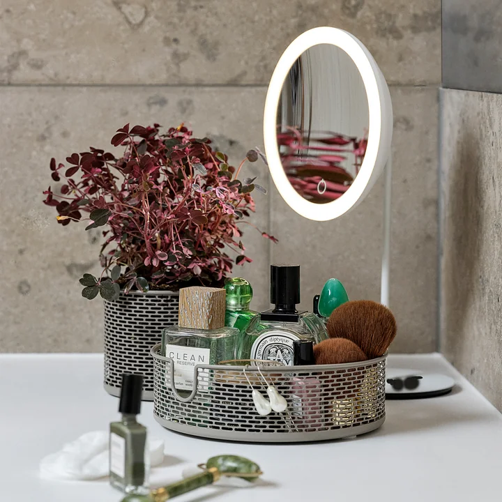 Zone Denmark - Kosmetikspiegel mit 5-fach Vergrösserung und LED-Beleuchtung, Ø 18 cm, weiss