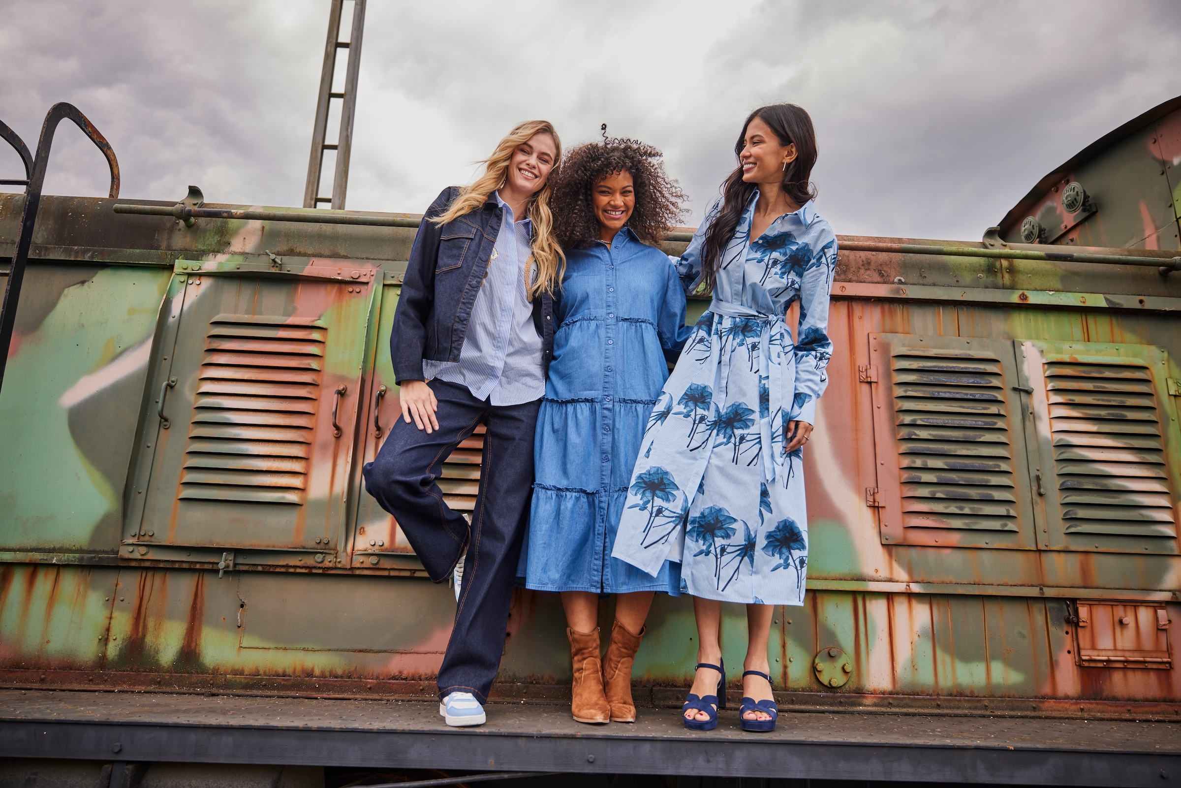 Aniston SELECTED Blusenkleid mit fantasievollem Blumendruck - NEUE KOLLEKTION