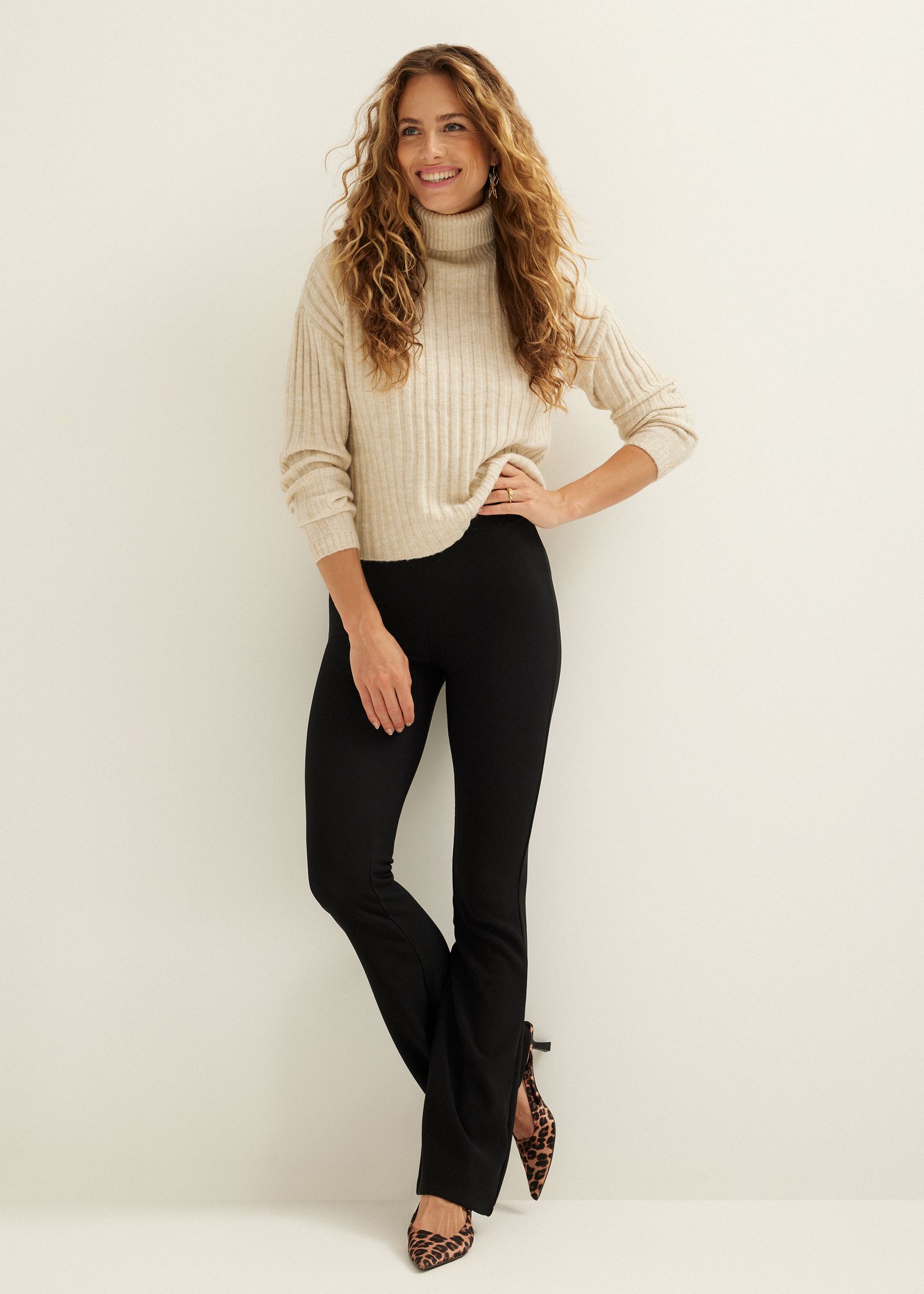 Flared broek met rib