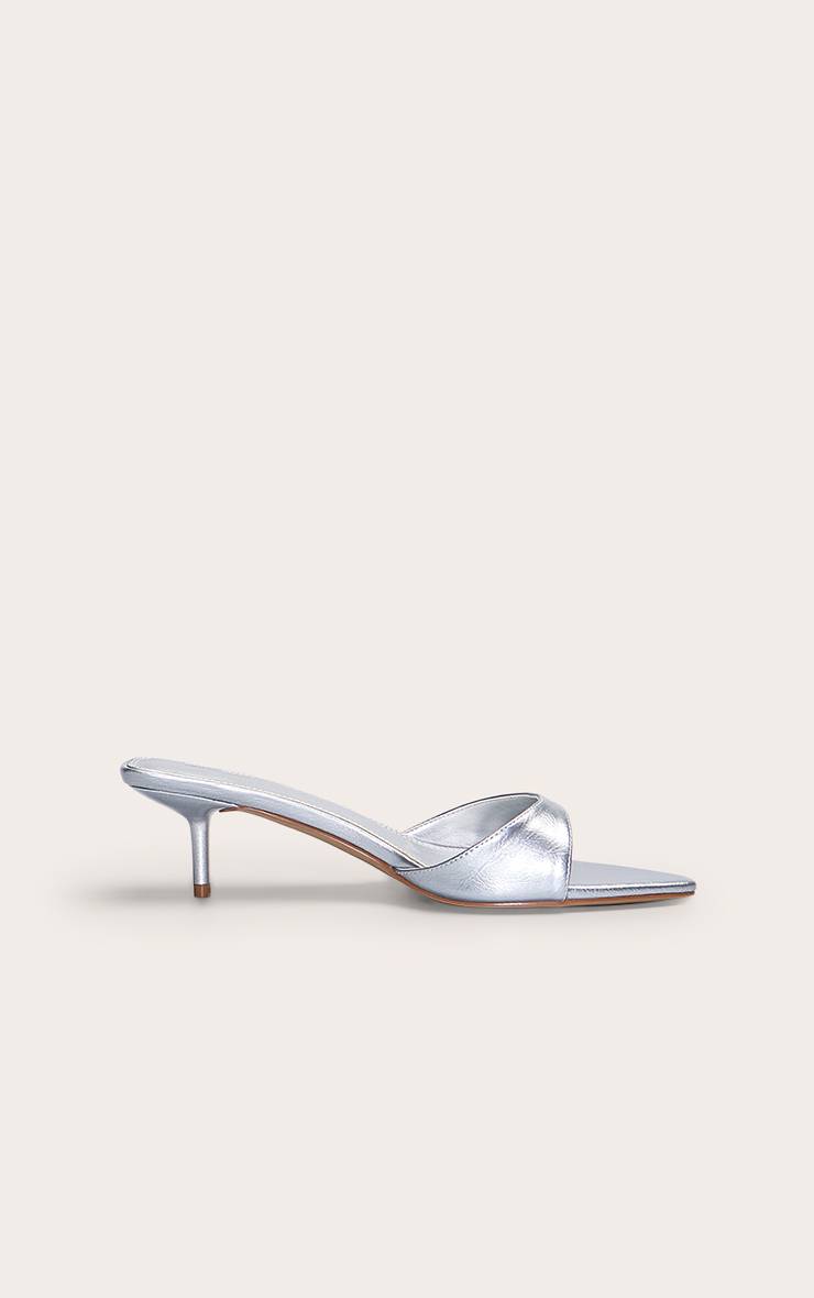 Argenté Mules À Talon Aiguille Bas Avec Bride Fine Et Bout Pointu En Satin