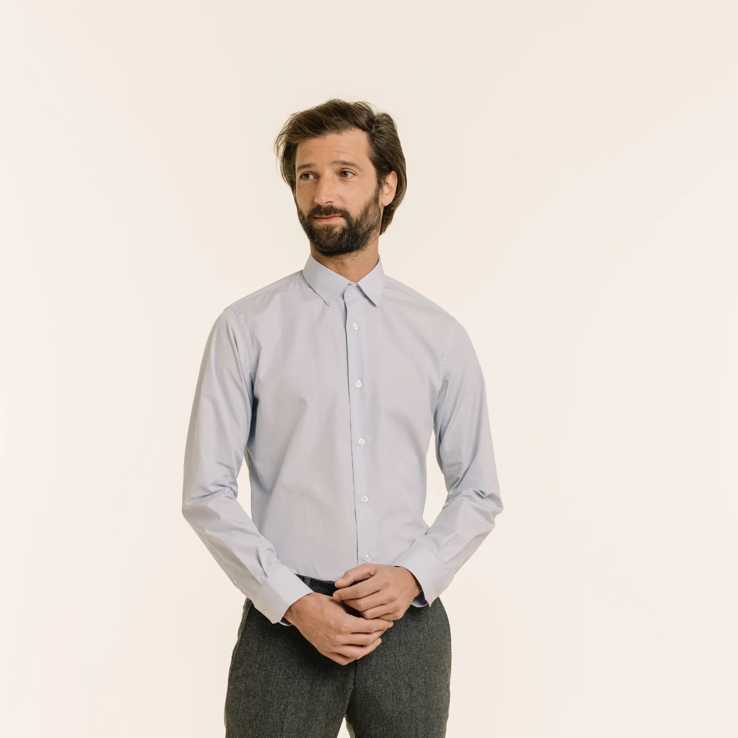 Shirt in faux-plain double-twisted poplin with fine blue stripes