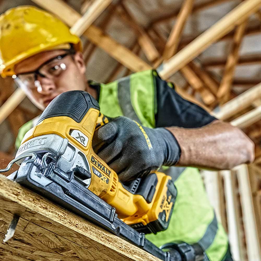 Serra Tico-Tico DEWALT 18V sem Escova com Alça Superior - Modelo DCS334N-XJ
