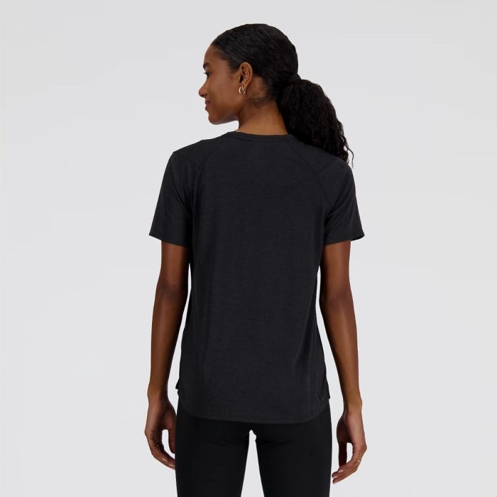 New Balance Dame T-shirts Athletics Short Sleeve