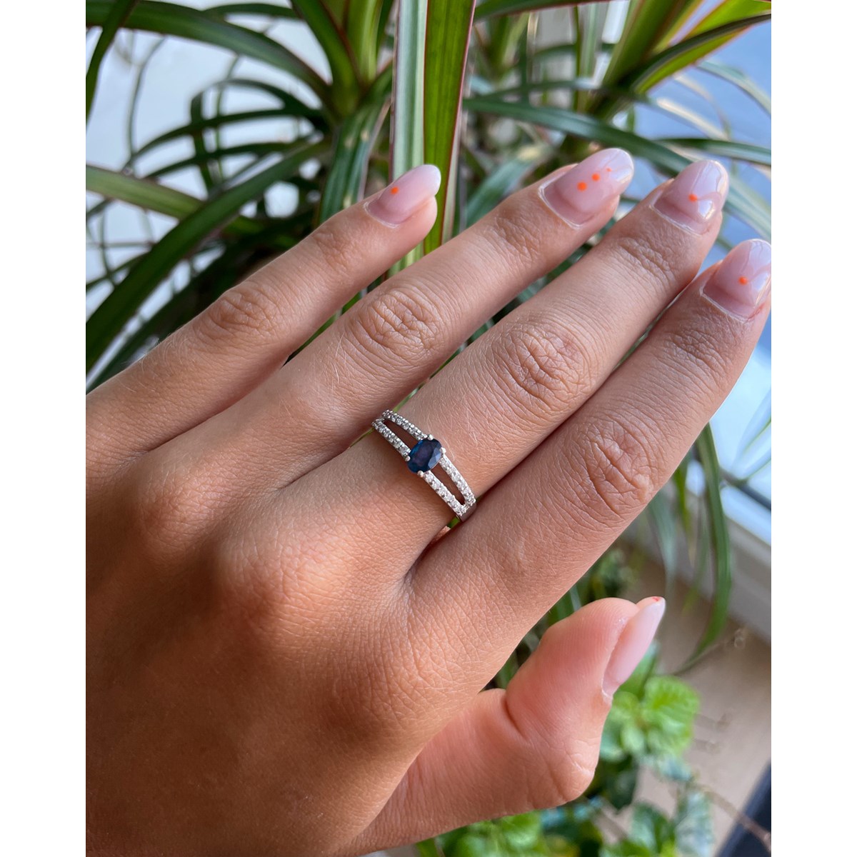Bague ADEN Saphir et diamants sur Argent 925 2.102grs