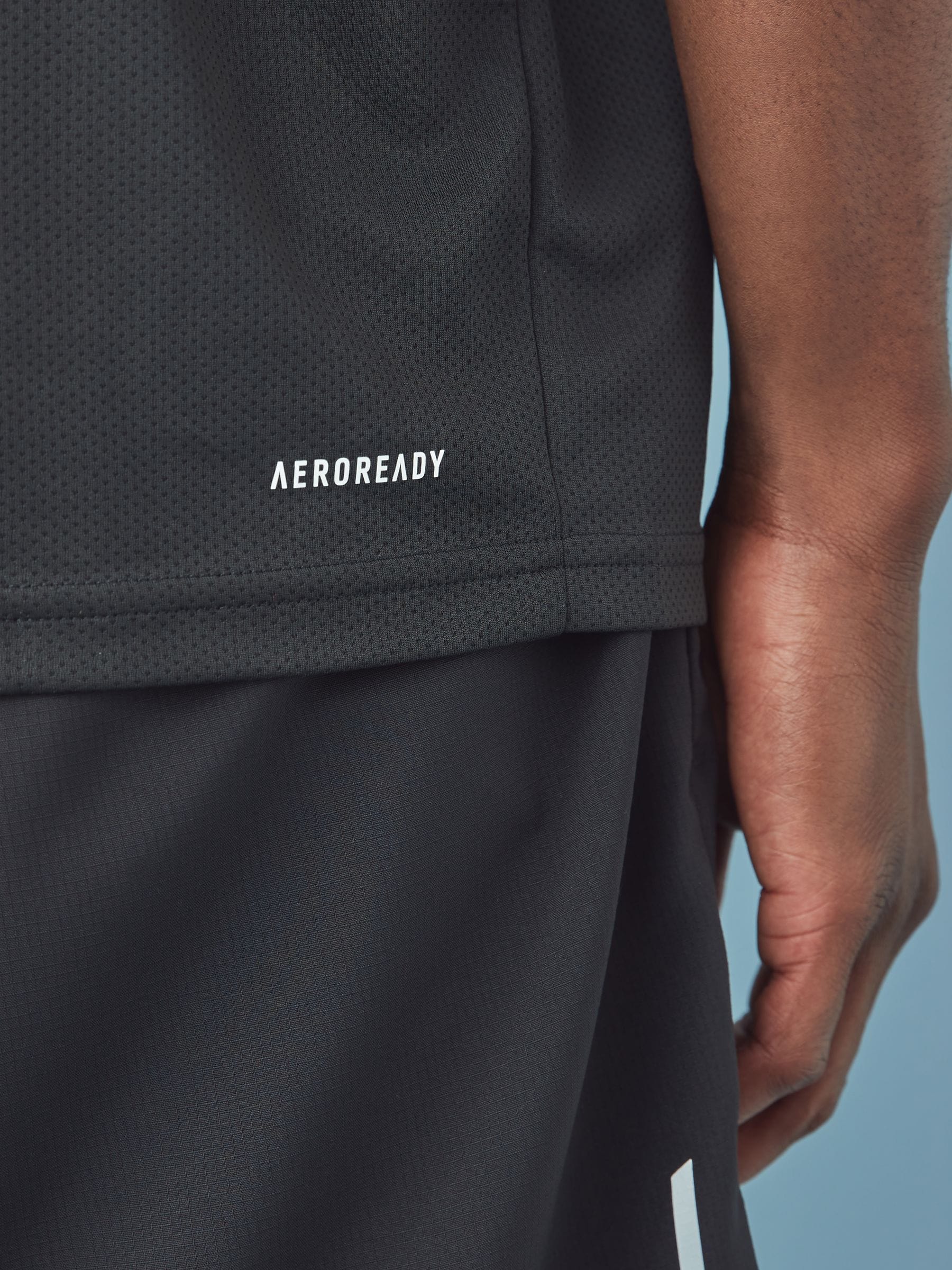 Zwart - adidas Train Essentials trainingsshirt