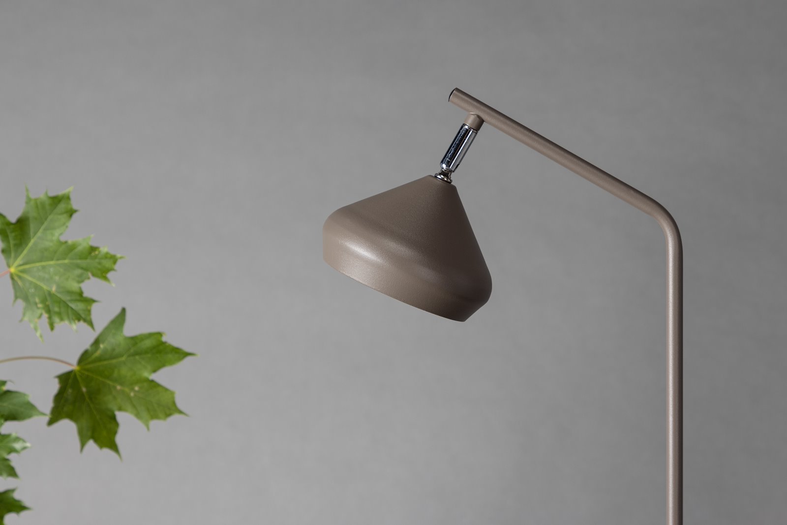 Isaberg bordlampe Moccafarget