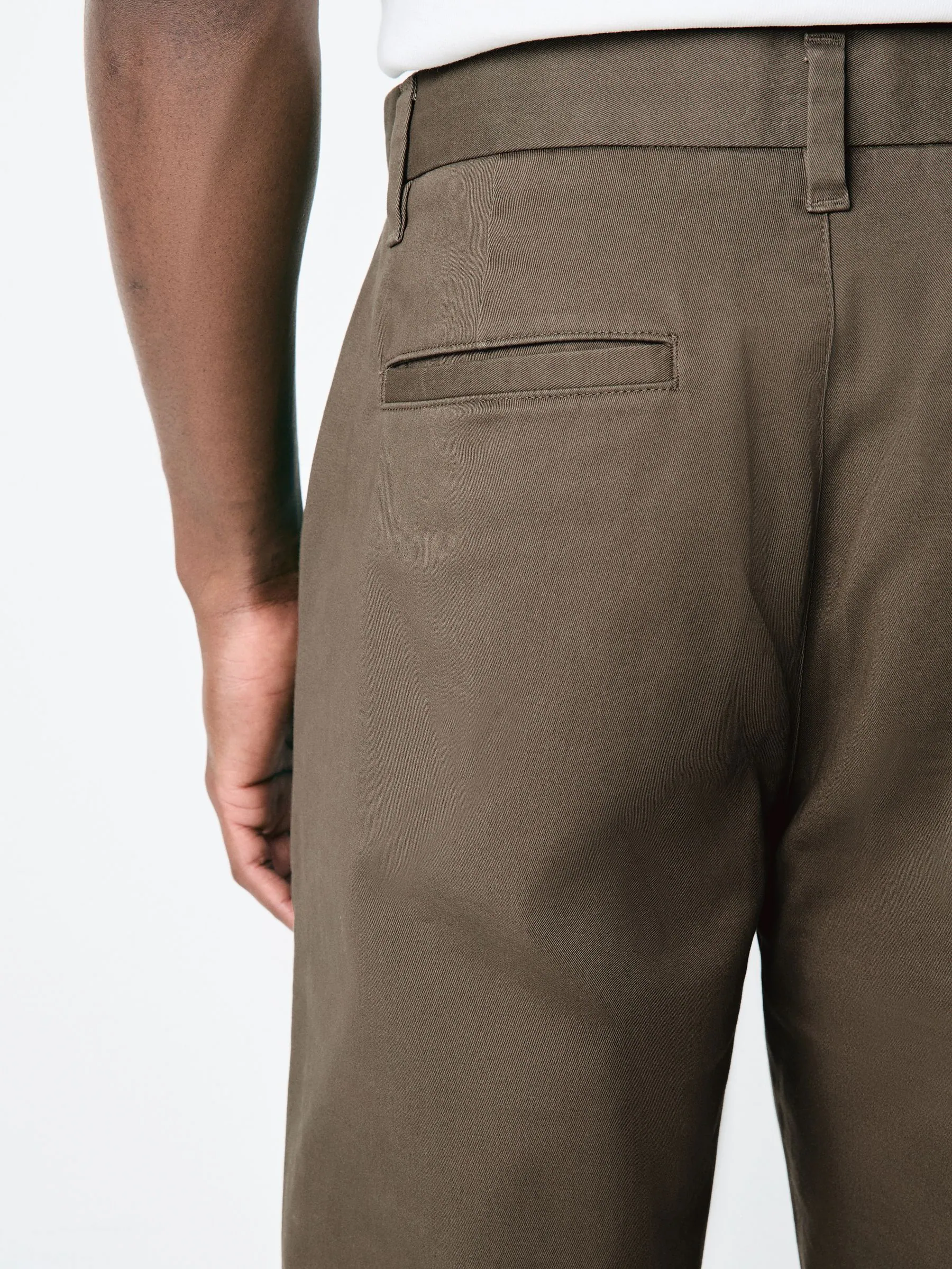 Lichtbruin - Standaard toelopende pasvorm - Stretchy chino