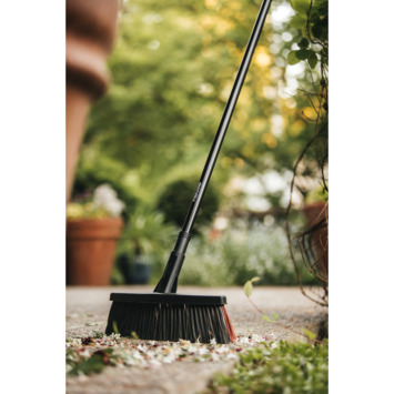 Fiskars bezem solid M