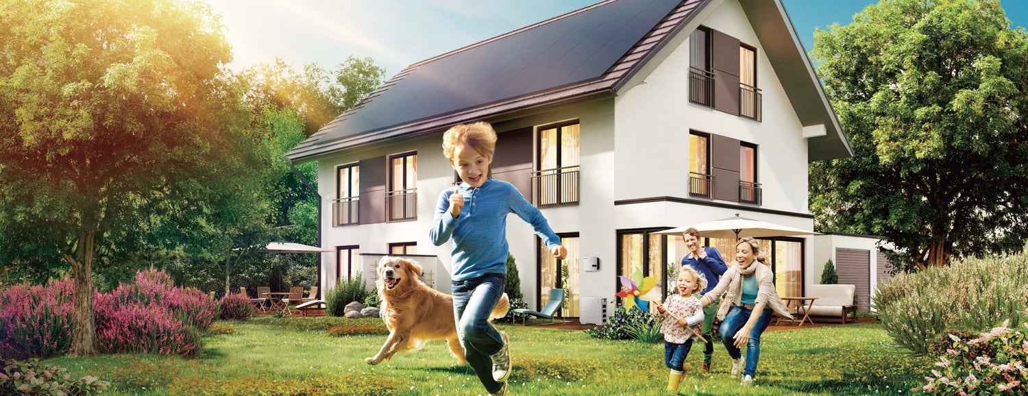 Slenergy Fotovoltaïsch Compleet Systeem 10,2 kWp / 24 Modules / 7,68 kWh Opslag / Onderbouw / Complete Kabelset
