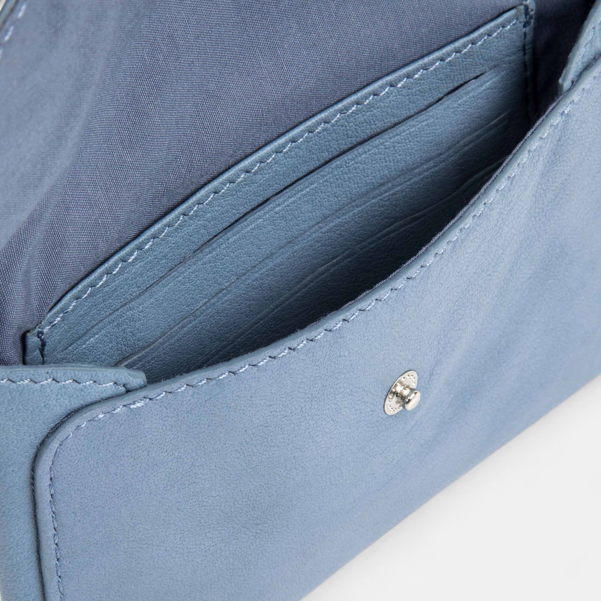 Petite maroquinerie en cuir jeans