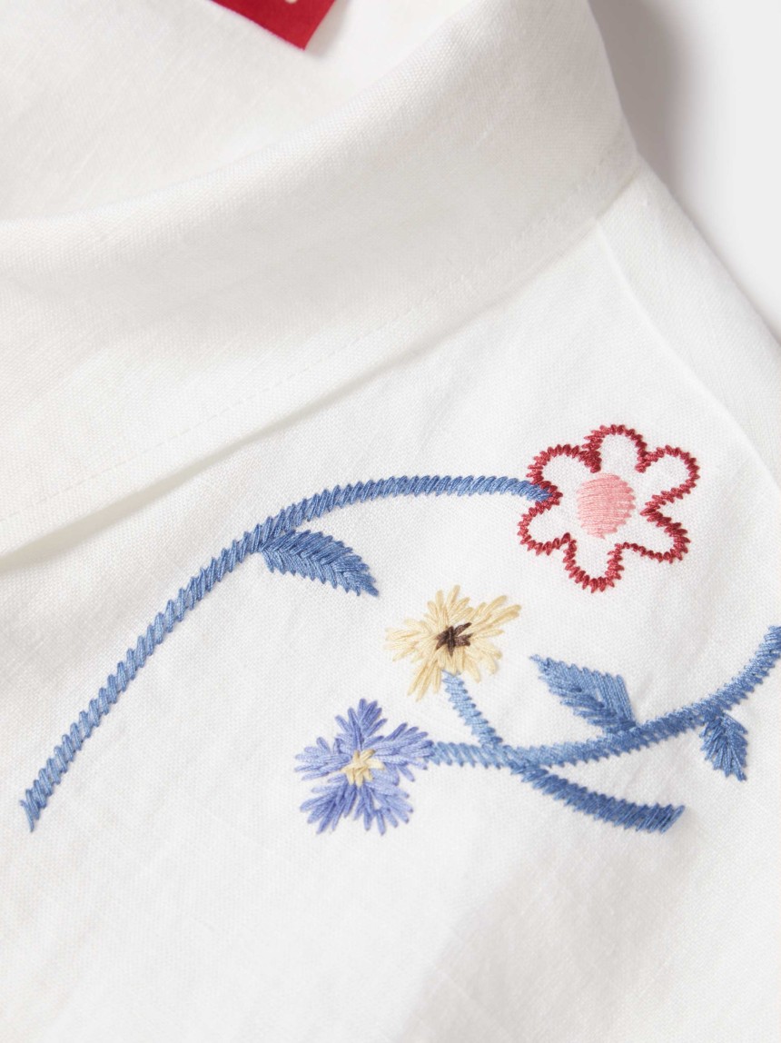 Camisa de manga curta com bordado floral