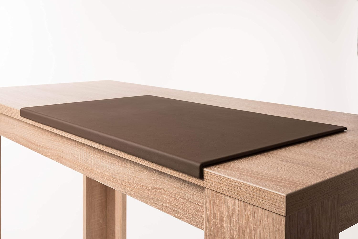 Schreibtischunterlage 680 x 490 mm Leder mit Kantenschutz gewinkelt / 90° abgewinkelt braun für USM HALLER TISCH