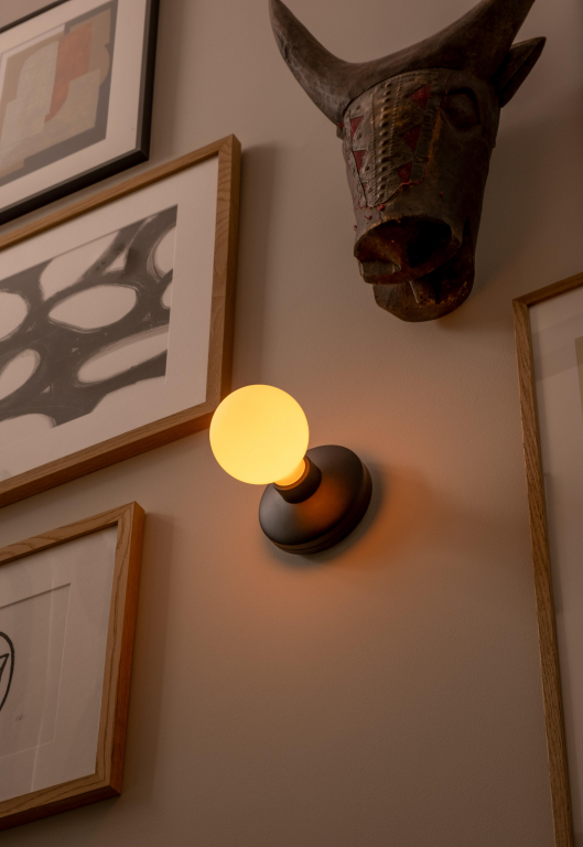Humble Bee wandlamp oplaadbaar zwart opaal