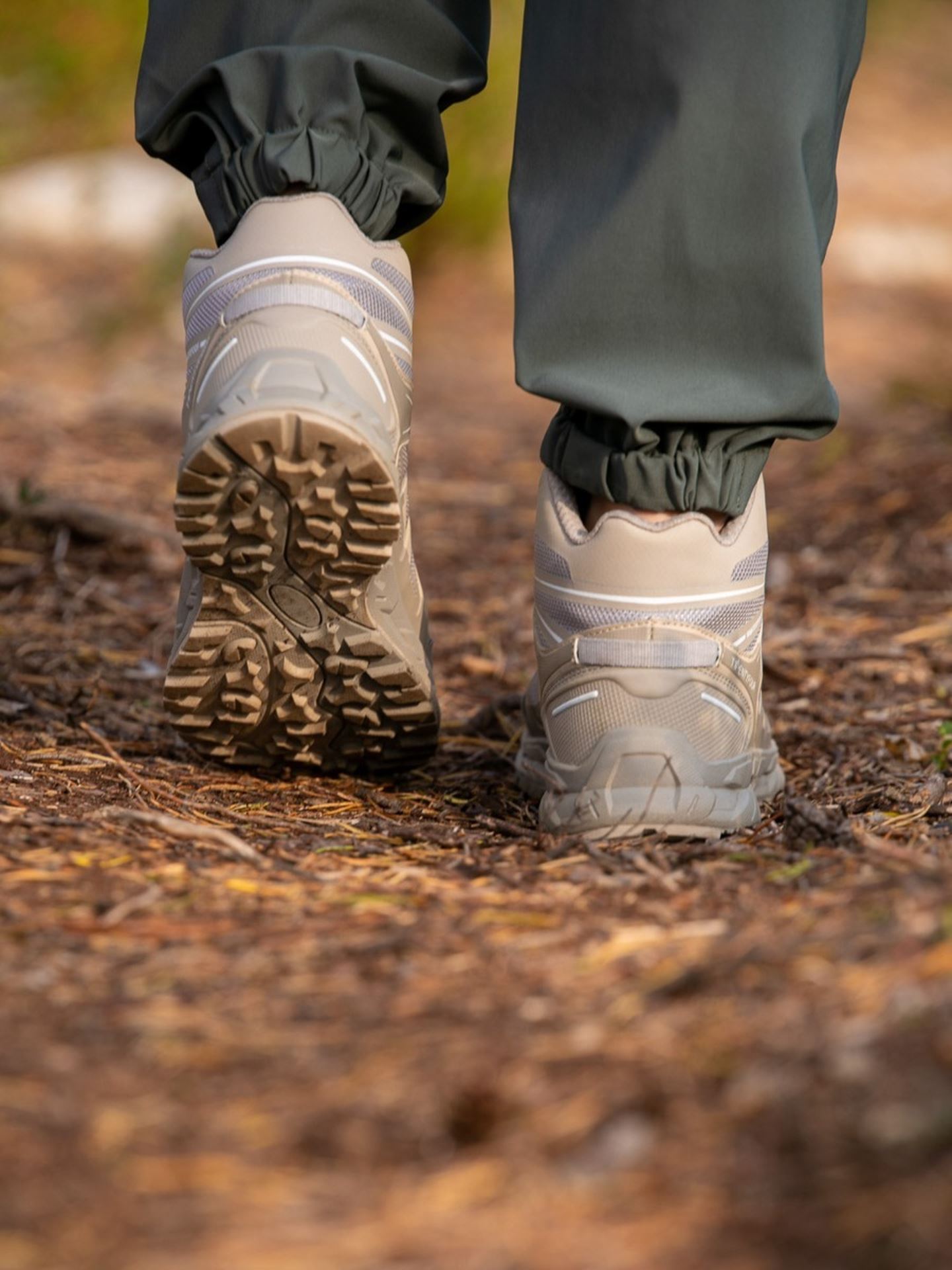 1222 Hiking Sko