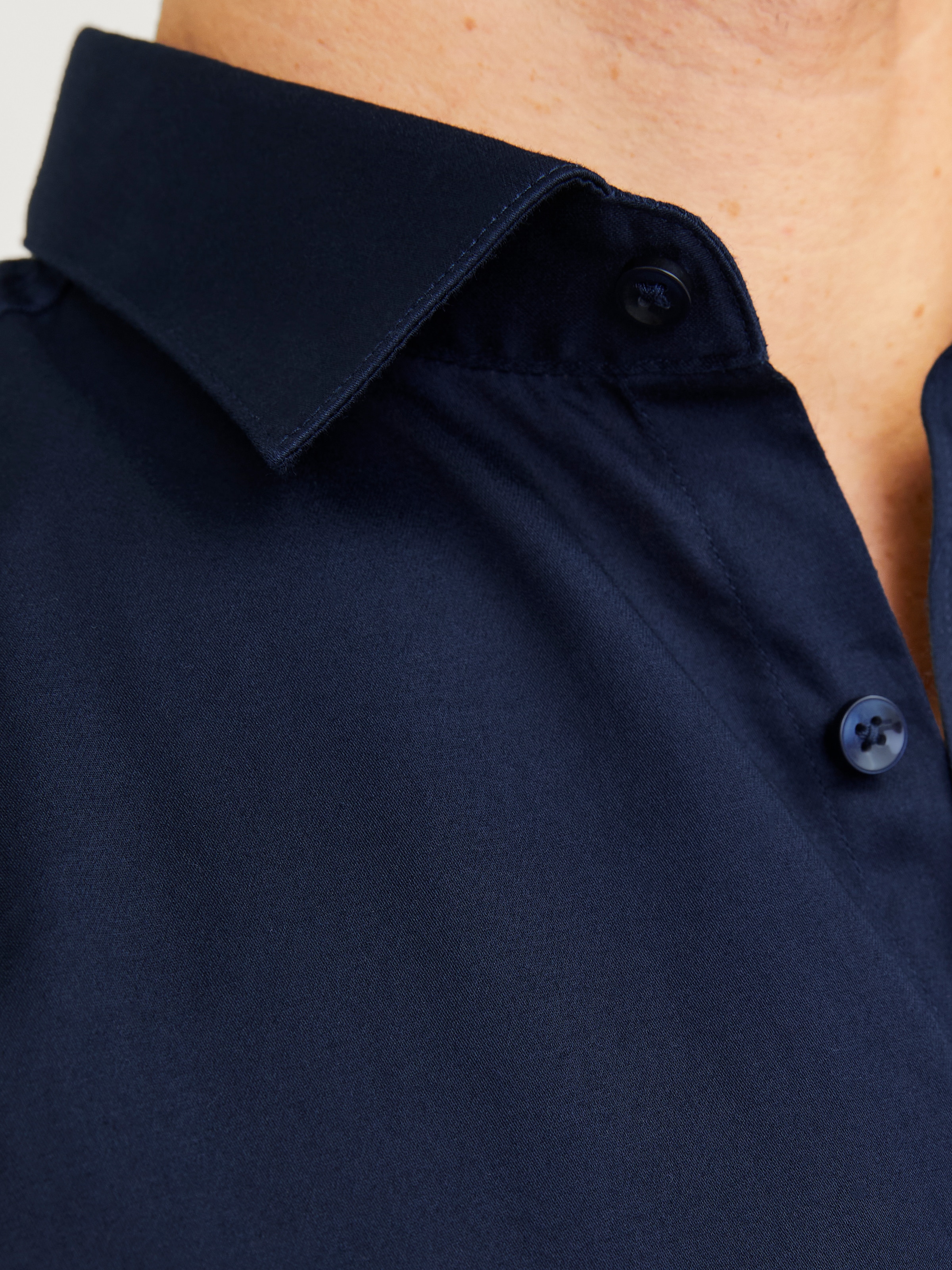Jack & Jones Businesshemd »JJPRPARMA in Skinny Fit, Stretchanteil und verstellbaren Manschetten«, sehr schmal, Web, Baumwollmischung