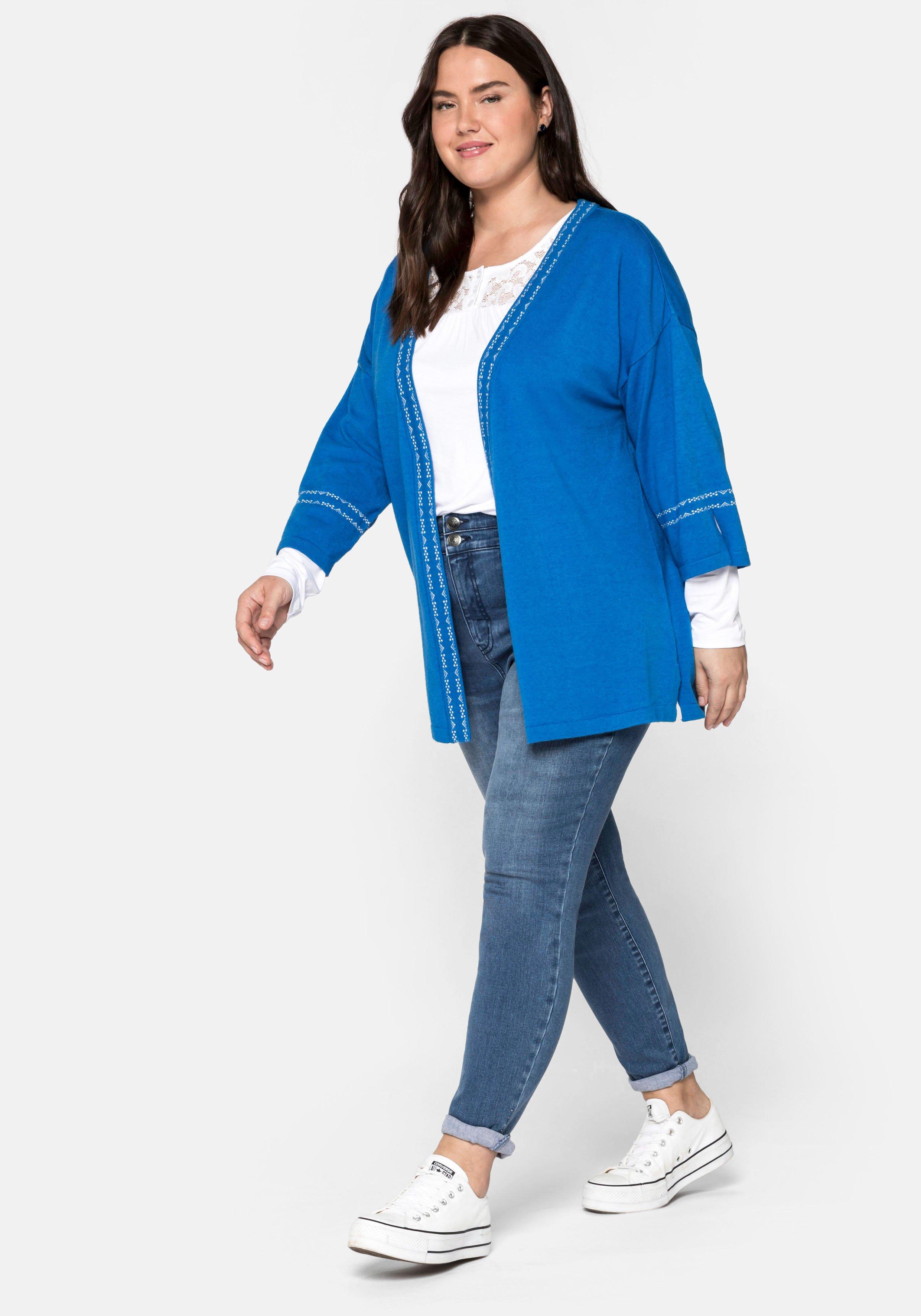 Strickjacke mit 3/4-Ärmeln und V-Ausschnitt