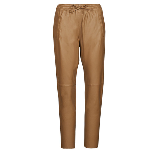Oakwood - GIFT - Camel