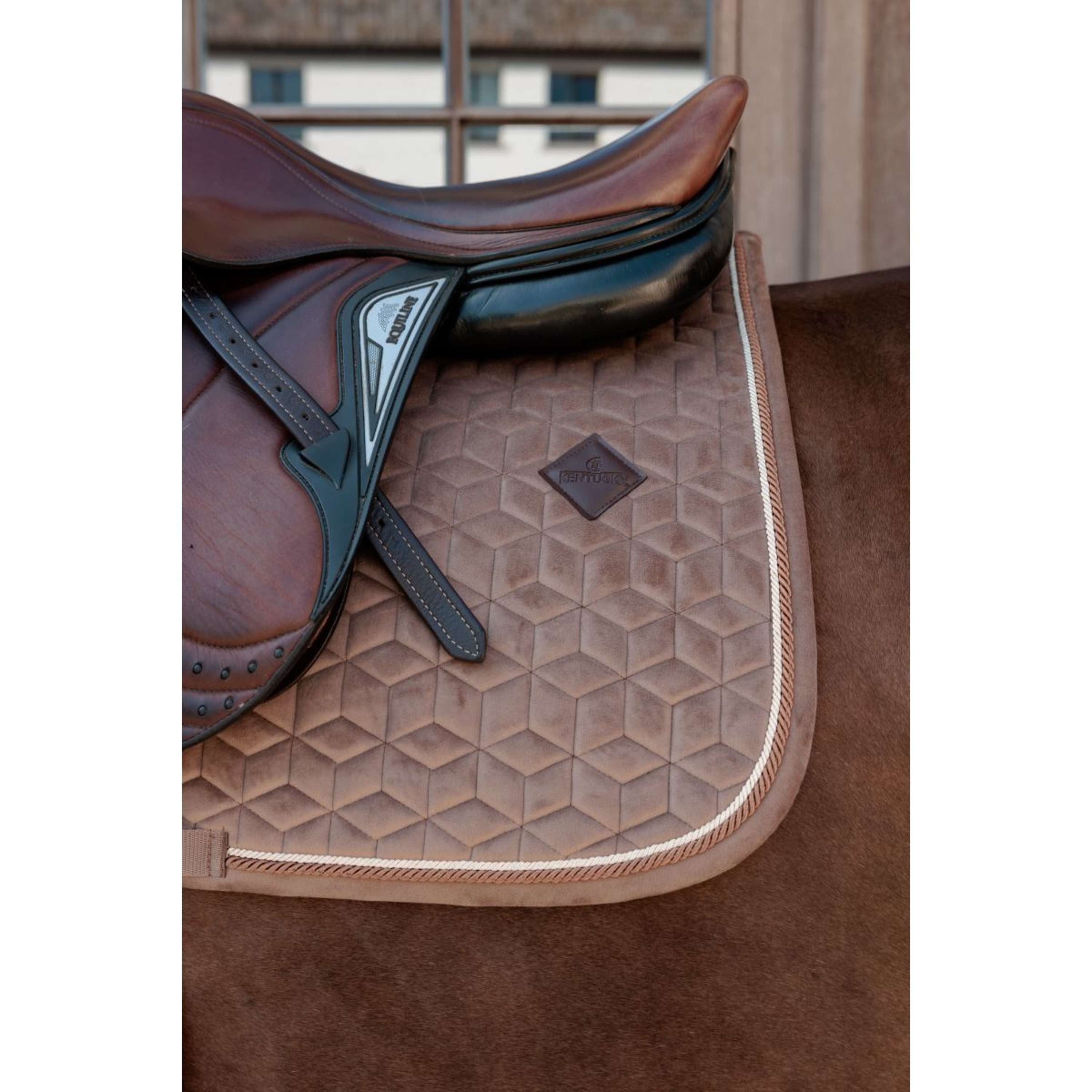 Kentucky Zadeldekje Velvet Springen Beige