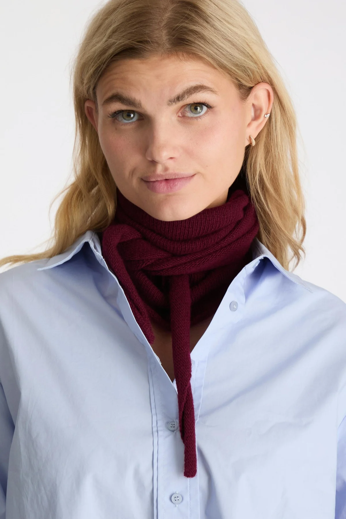 Neo Noir Misty Knit Scarf wine