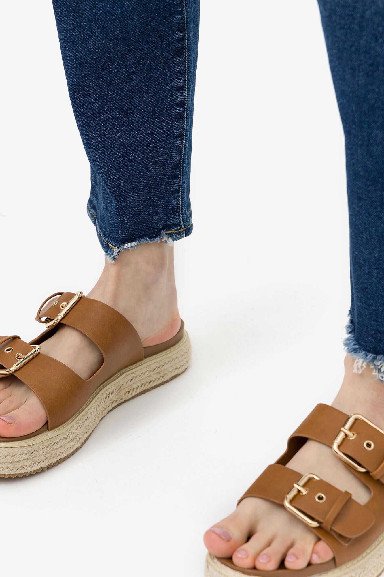 Calça jeans Mom Fit de cintura alta e rasgada