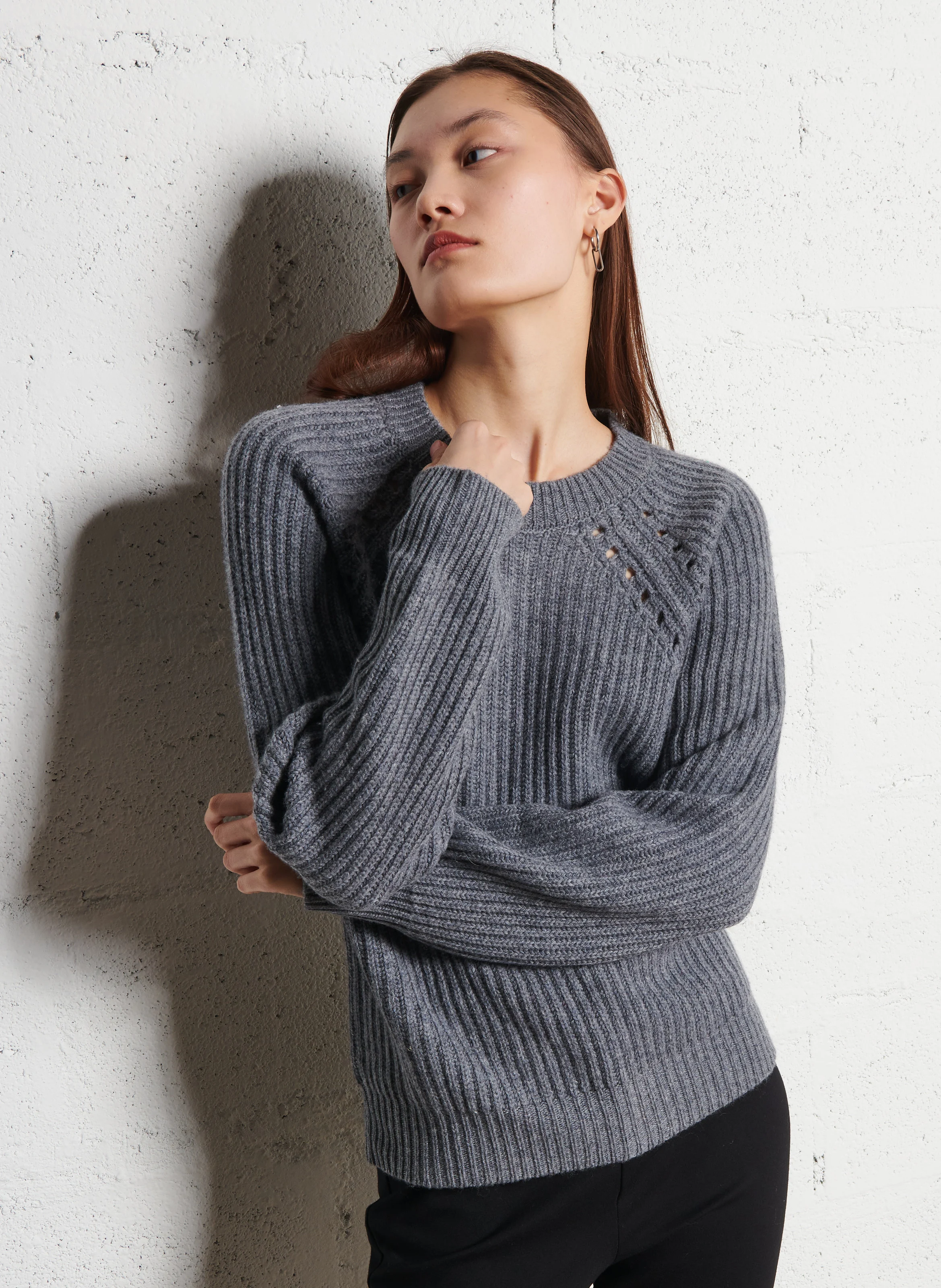 AMALIA - Pull col rond| Noir