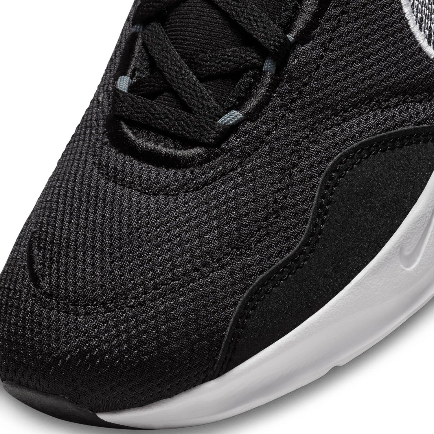 Nike  Legend Essential 3 Next Nature