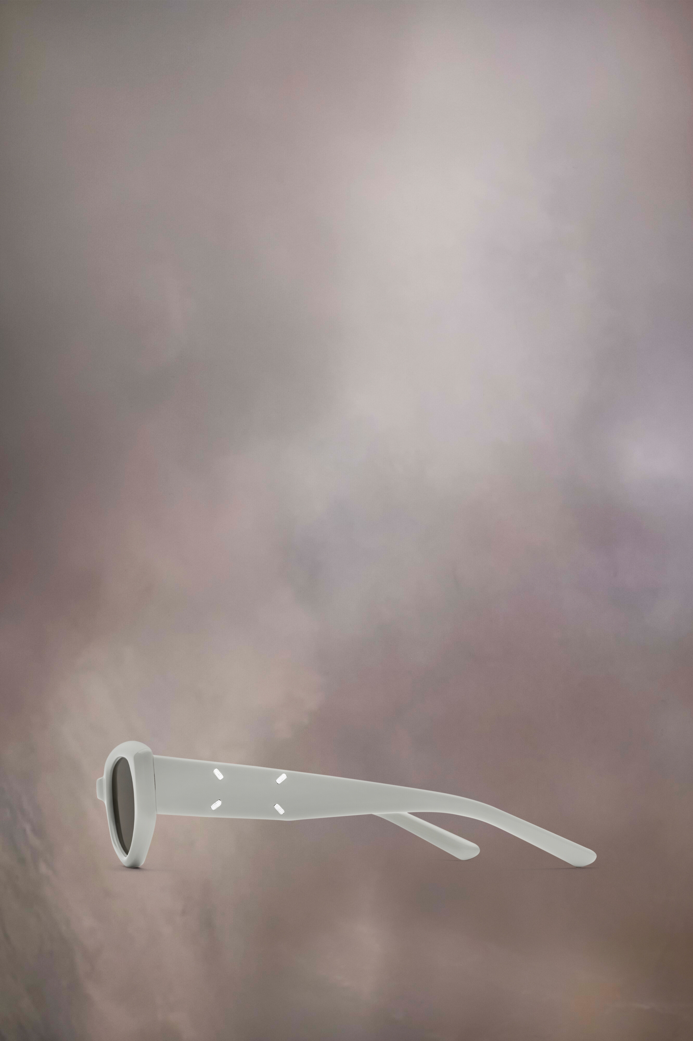 Lunettes de soleil minimalistes grises x Gentle Monster​