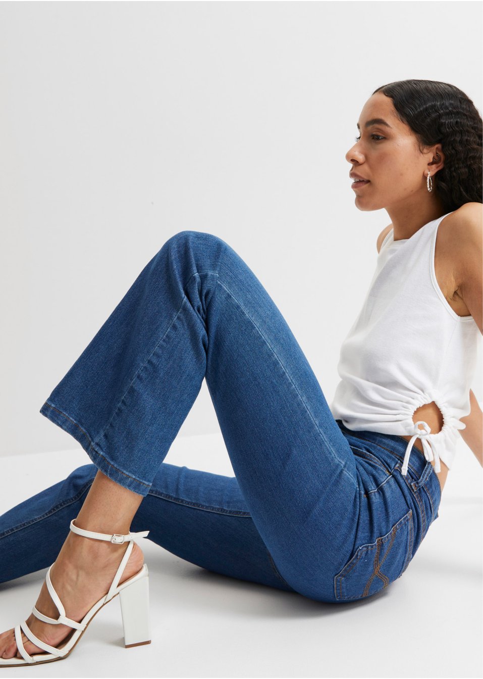 Jean Bootcut taille moyenne, extensible