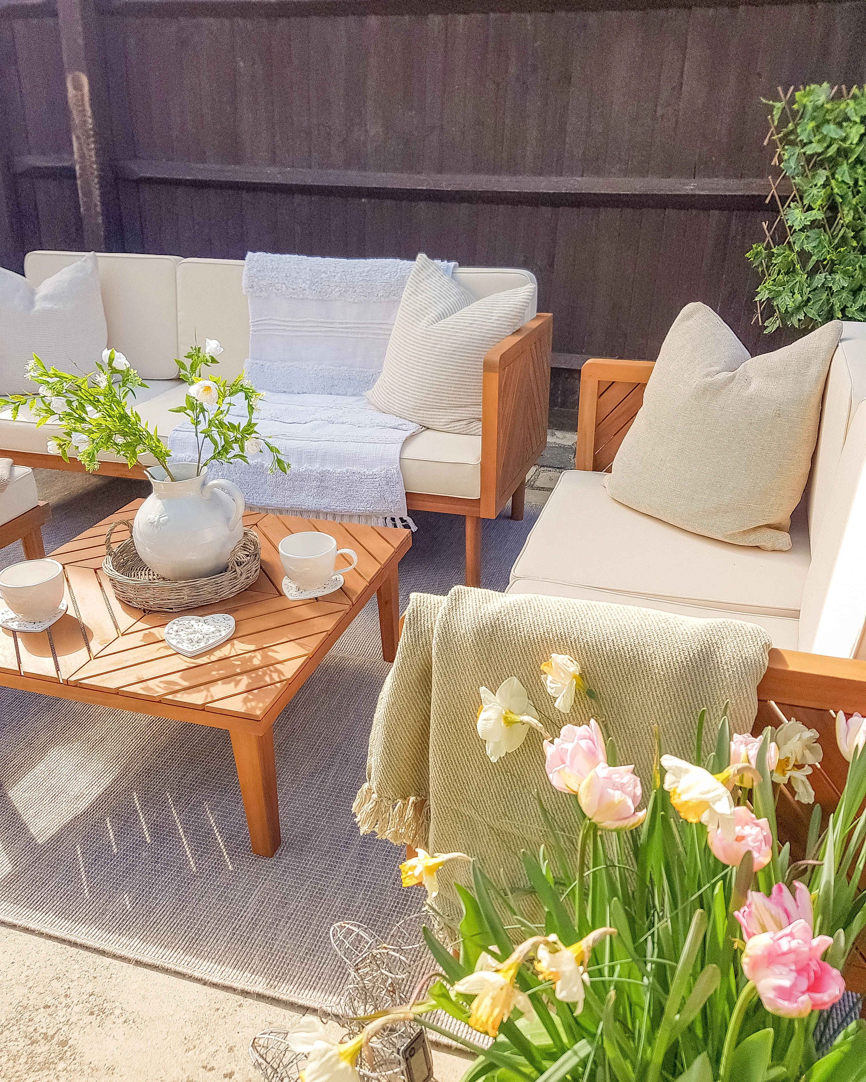 Loungeset met tafel en ottomaan 6-zits BARATTI Acaciahout Bruin