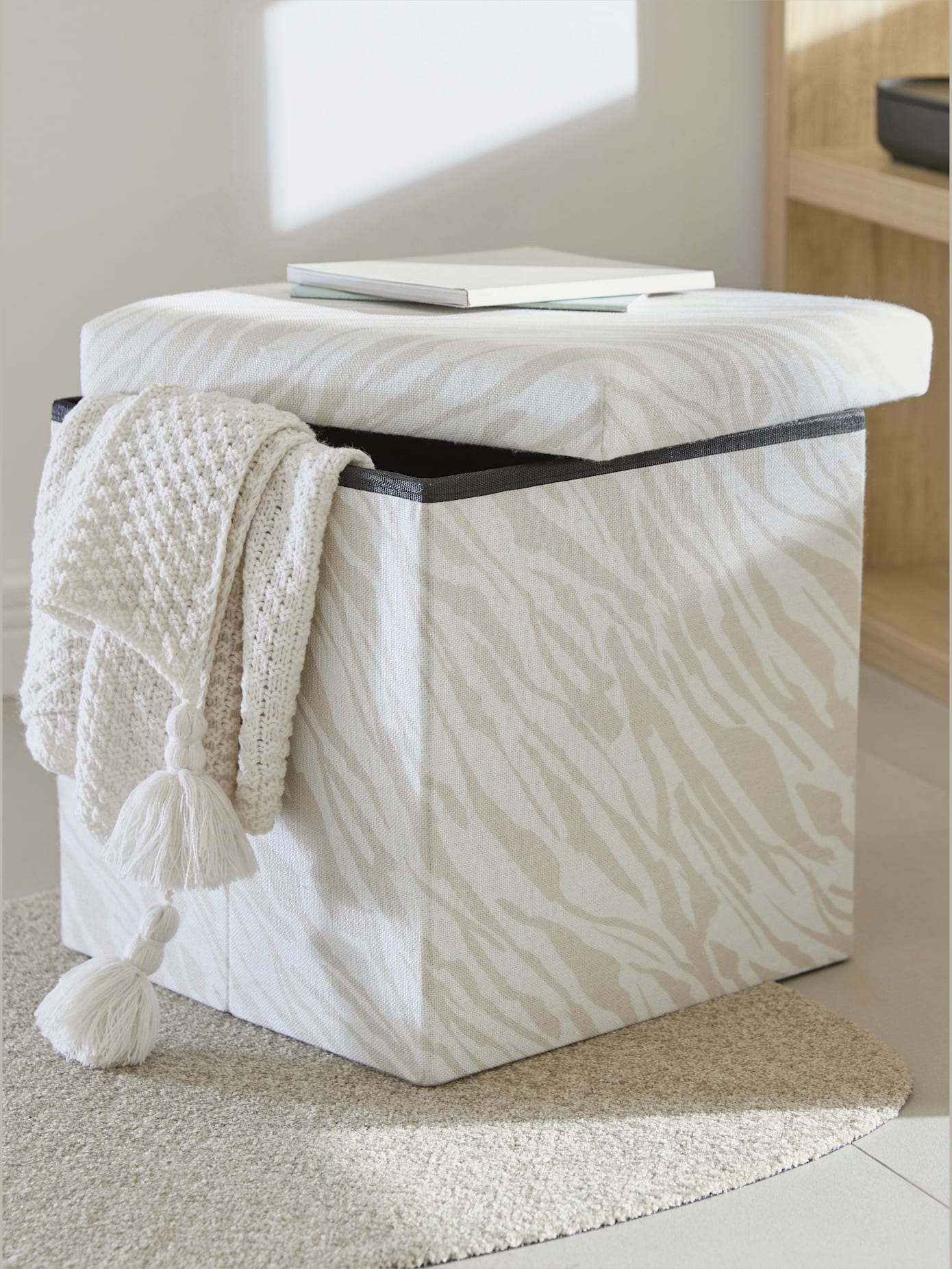 Tabouret imitation lin