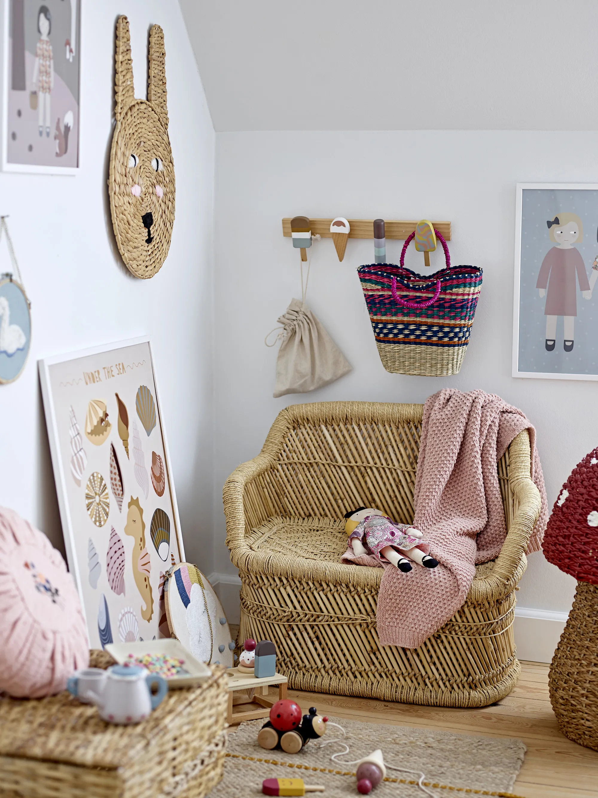 Bloomingville MINI Zyon Knagerække